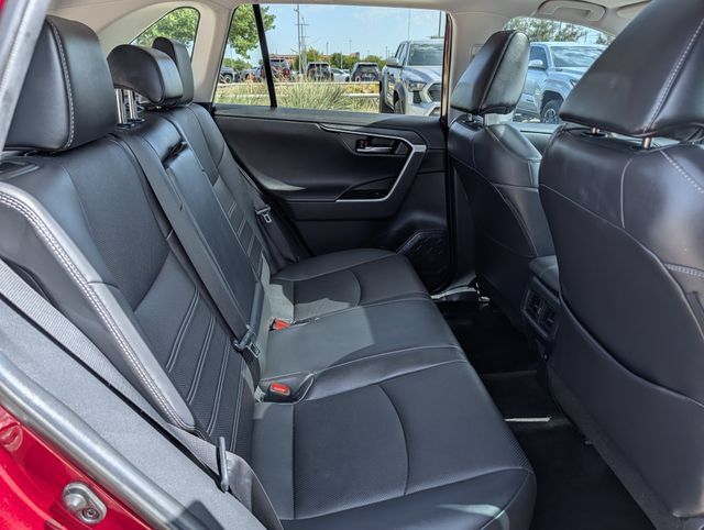 Used 2021 Toyota RAV4 Limited AWD/4WD image 31