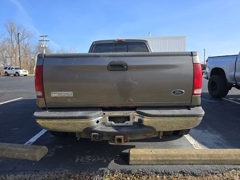 Used 2005 Ford F350 XLT image 6