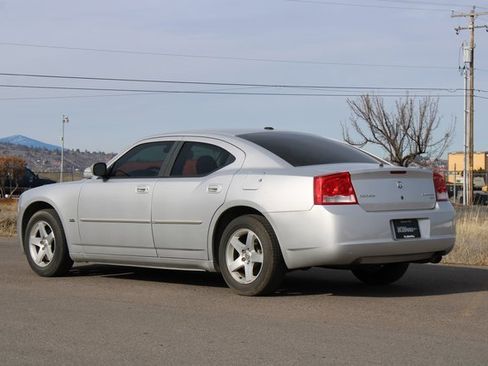 Used 2010 Dodge Charger SXT image 4