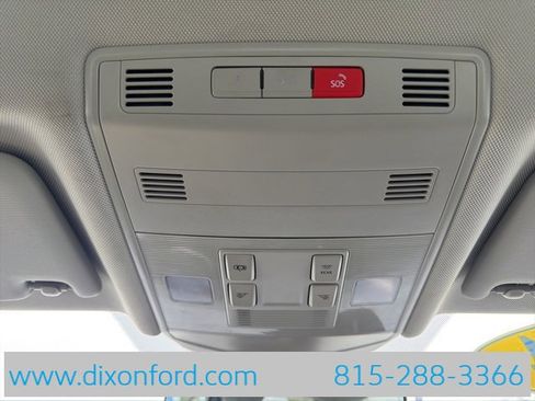 Used 2024 Volkswagen Jetta SE image 18