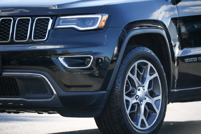 Used 2020 Jeep Grand Cherokee Limited w/ Trailer Tow Group IV AWD/4WD image 14