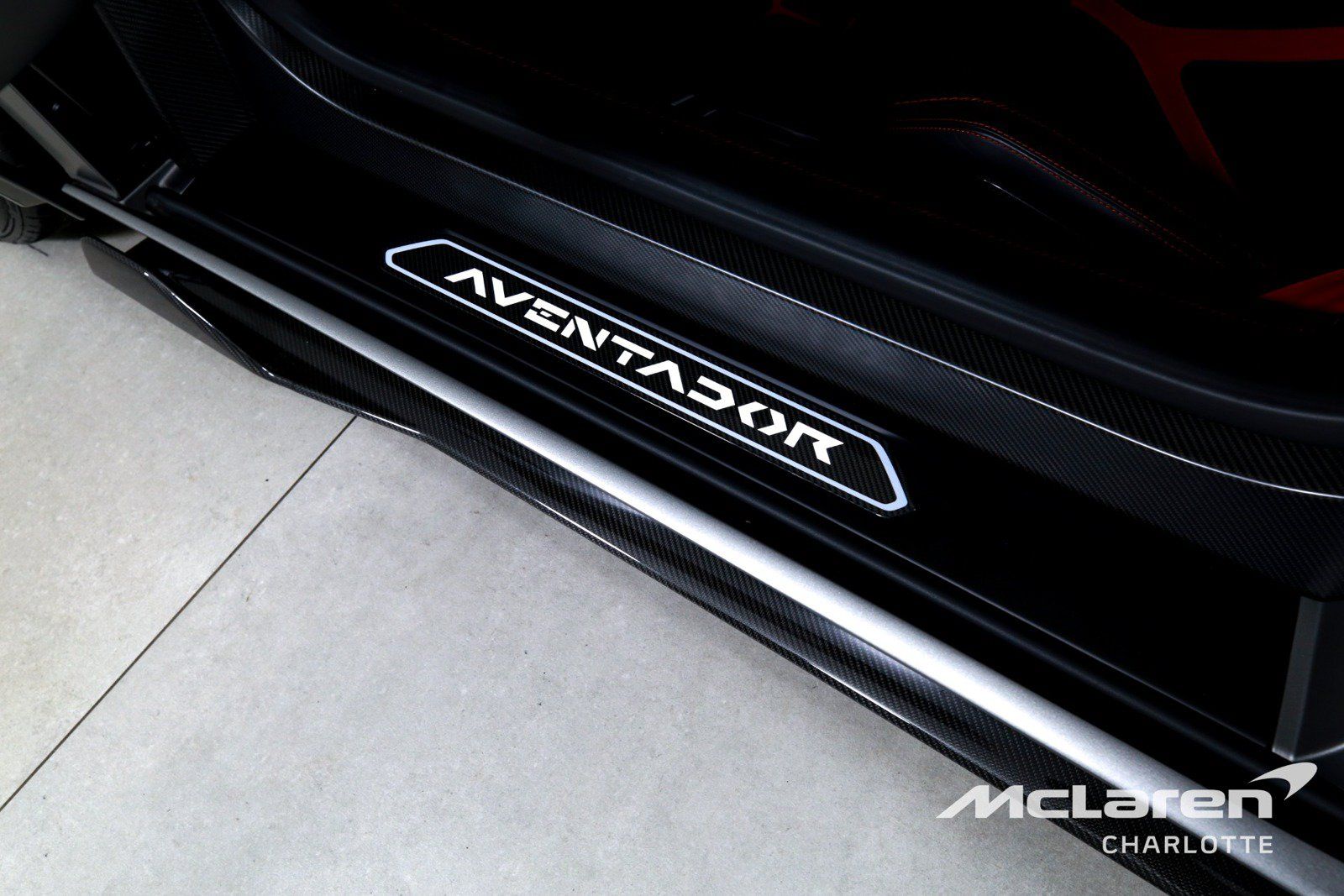 Used 2020 Lamborghini Aventador SVJ AWD/4WD image 17