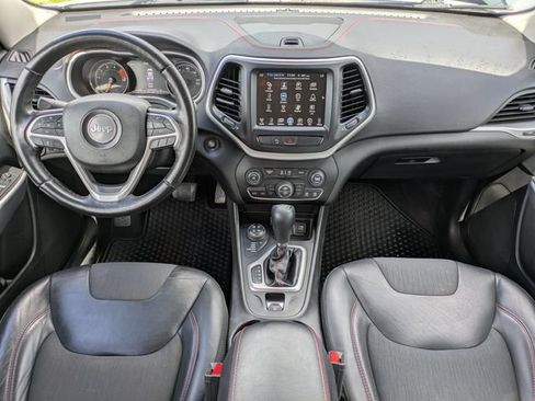 Certified 2018 Jeep Cherokee Trailhawk w/ Comfort/Convenience Group AWD/4WD image 12