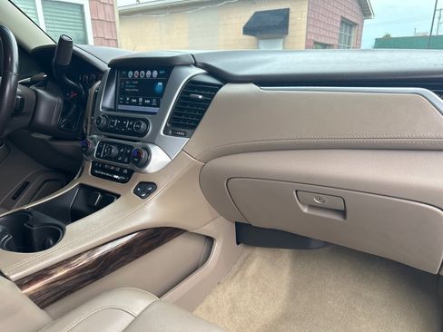 Used 2018 GMC Yukon SLT w/ Open Road Package AWD/4WD image 9