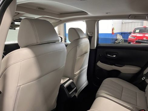 Used 2025 Honda HR-V EX-L image 18