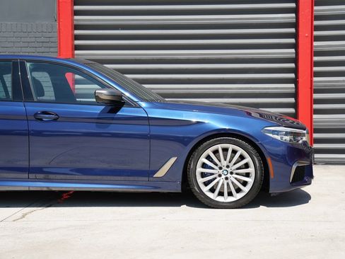 Used 2020 BMW M550i xDrive w/ Dynamic Handling Package AWD/4WD image 4