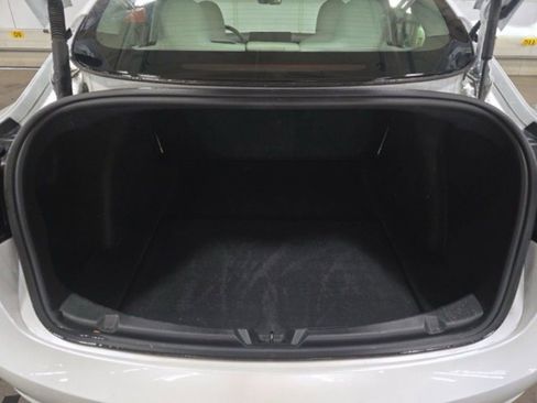 Used 2023 Tesla Model 3 Standard Range image 15