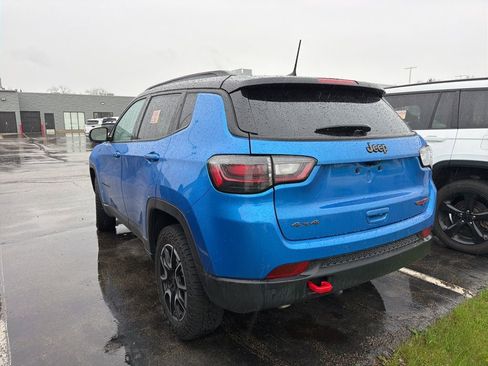 Used 2025 Jeep Compass Trailhawk w/ Trailhawk Elite Group image 8