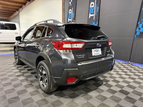 Used 2019 Subaru Crosstrek 2.0i Premium w/ Eyesight System image 3