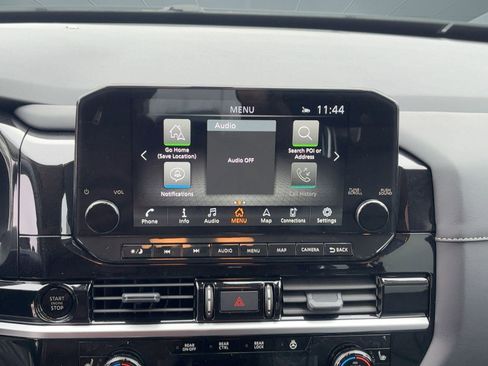 New 2025 Nissan Pathfinder SL w/ Black Appearance Package image 23