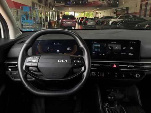 Used 2026 Kia Sportage LX FWD image 13