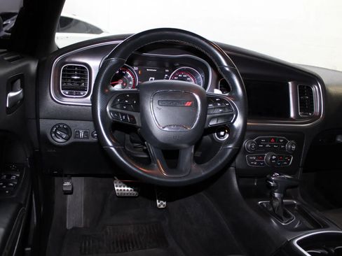 Used 2018 Dodge Charger R/T Scat Pack w/ Beats Audio Group image 9