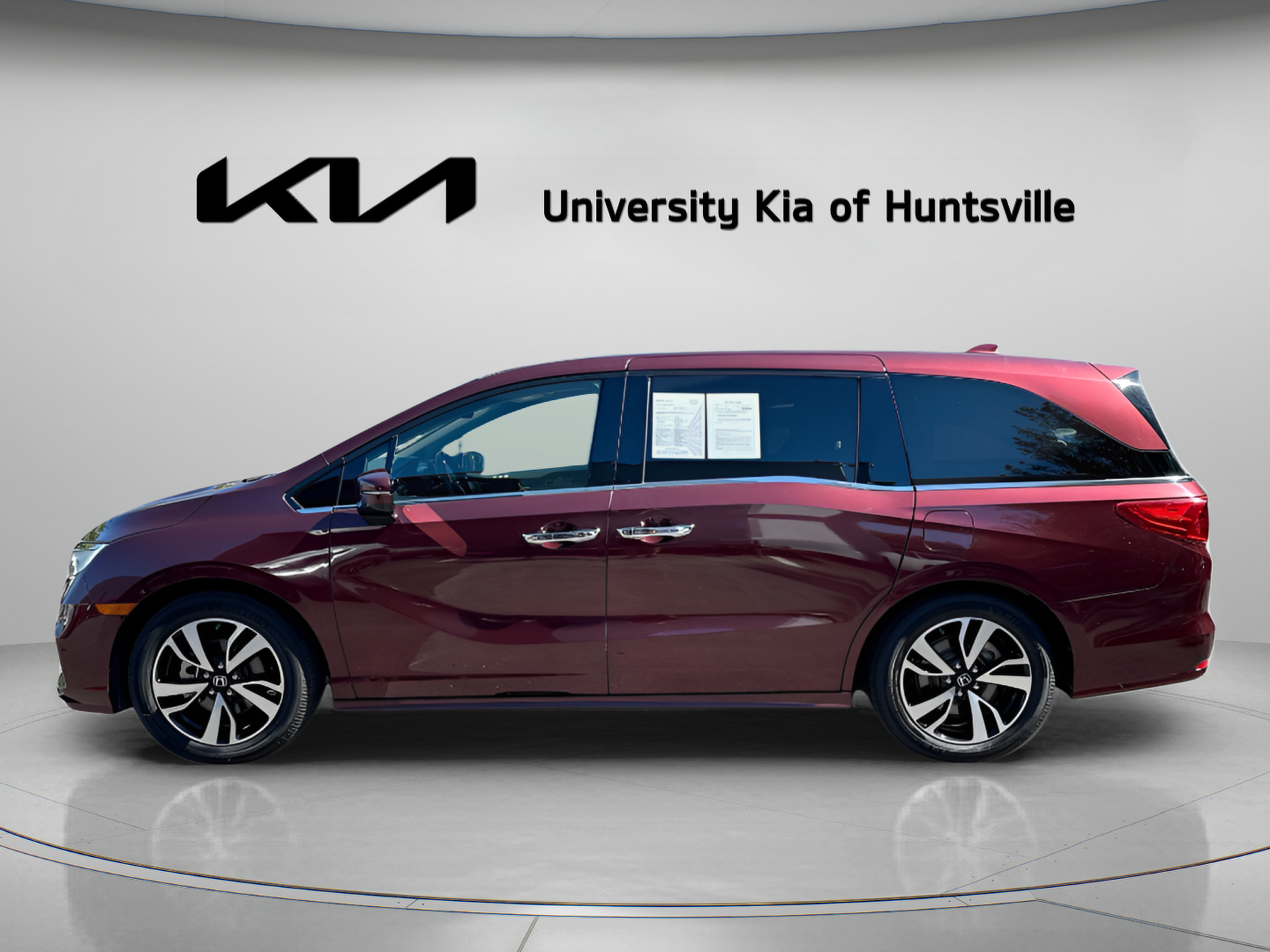 Used 2018 Honda Odyssey Elite image 5
