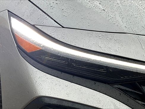 Certified 2025 Hyundai Elantra Sport image 29