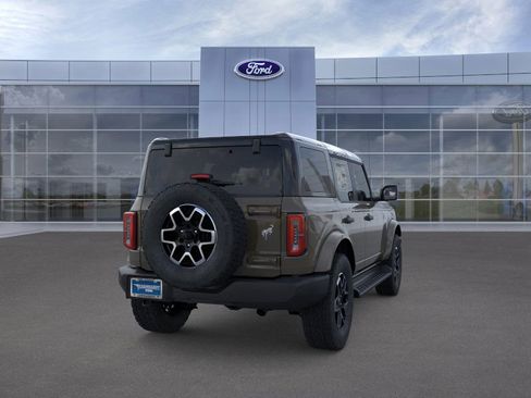 New 2026 Ford Bronco Outer Banks image 8