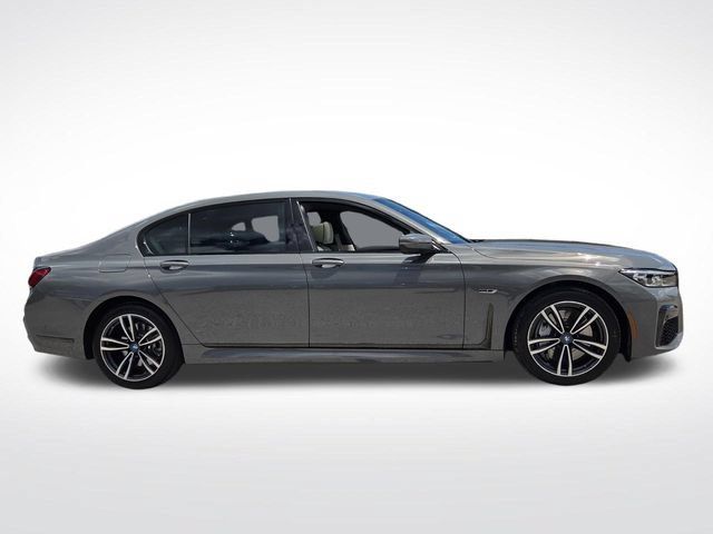 Used 2022 BMW 745e xDrive w/ M Sport Package AWD/4WD image 10