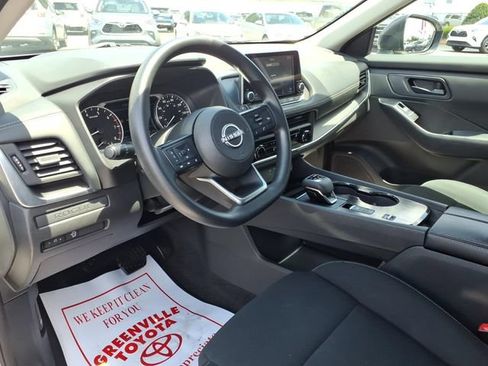 Used 2024 Nissan Rogue S FWD image 16