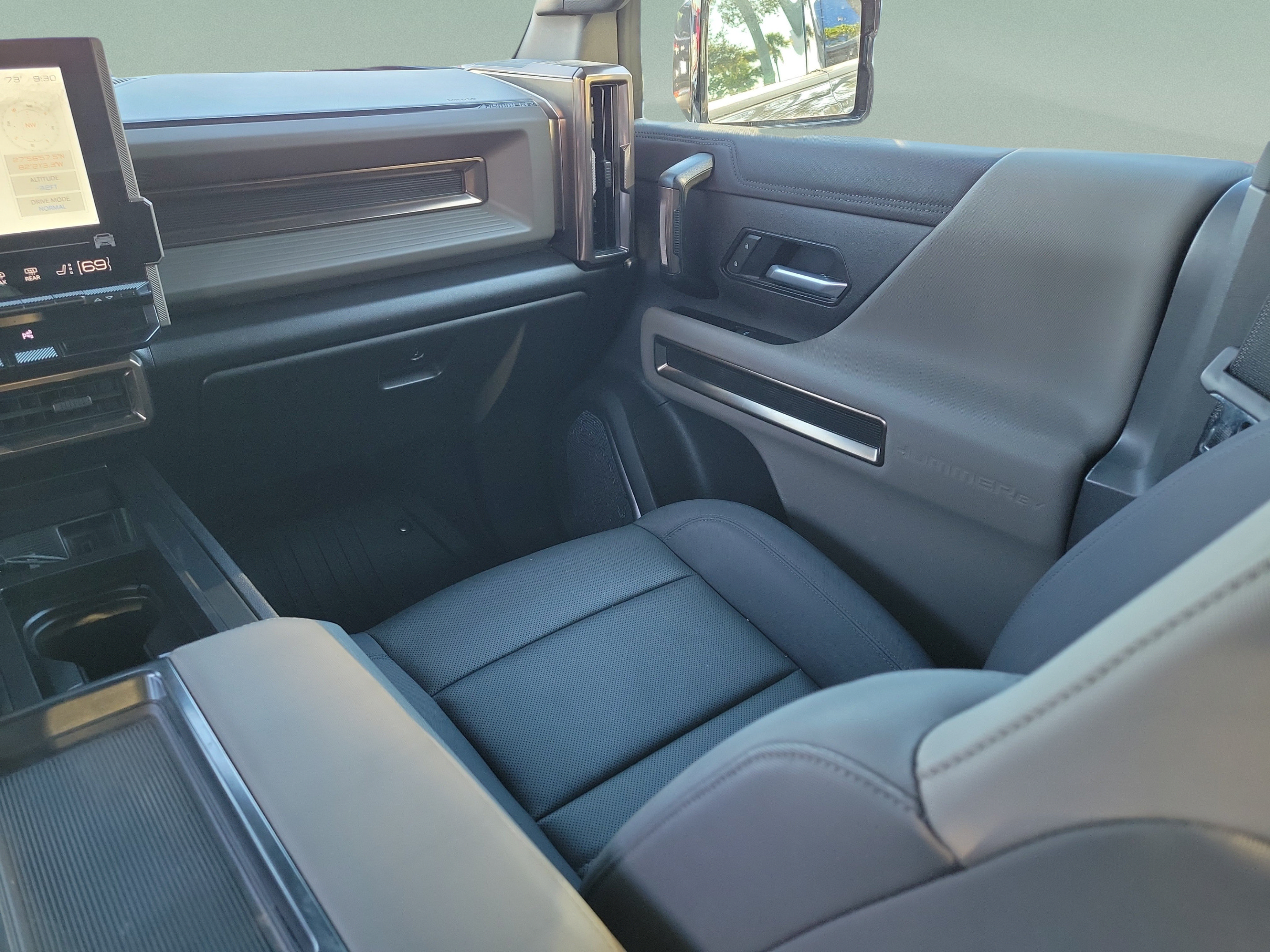 Used 2025 GMC Hummer EV 2X AWD/4WD image 10