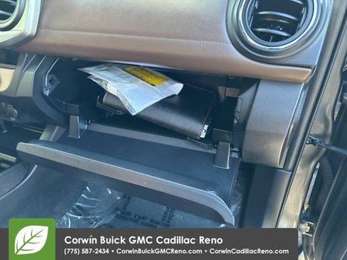 Used 2017 Toyota Tacoma Limited w/ Tow Package image 38