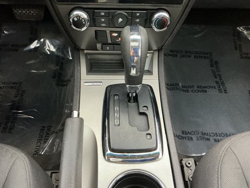 Used 2010 Ford Fusion SE FWD image 19
