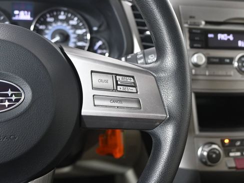 Used 2010 Subaru Outback 2.5i image 33