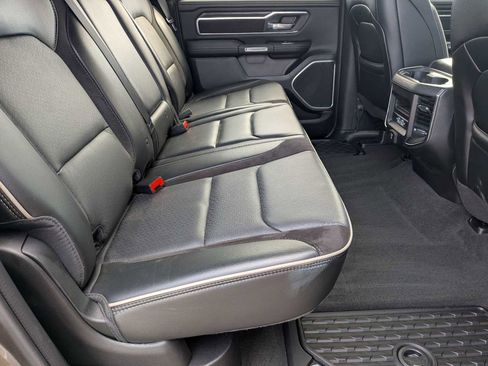 Used 2023 RAM 1500 Laramie AWD/4WD image 18