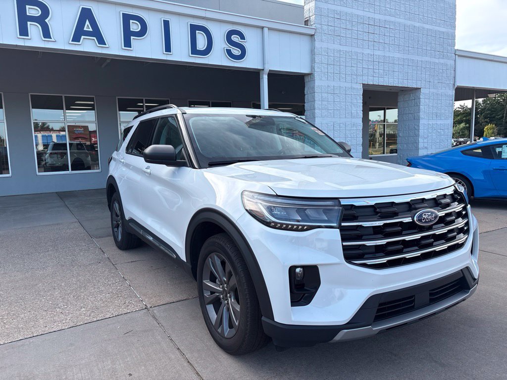 Used 2025 Ford Explorer Active w/ Active Comfort Package AWD/4WD image 1