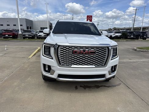 Used 2023 GMC Yukon Denali image 7