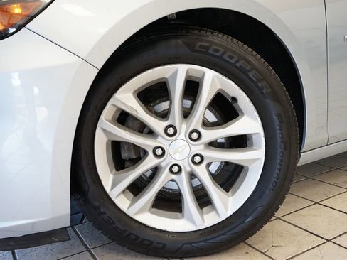 Used 2018 Chevrolet Malibu LT w/ Driver Confidence Package FWD image 47