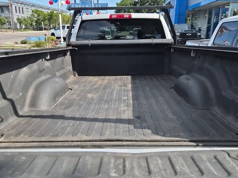 Used 2015 RAM 2500 Tradesman w/ Chrome Appearance Group AWD/4WD image 11