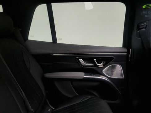 Used 2023 Mercedes-Benz EQS 580 4MATIC SUV image 39