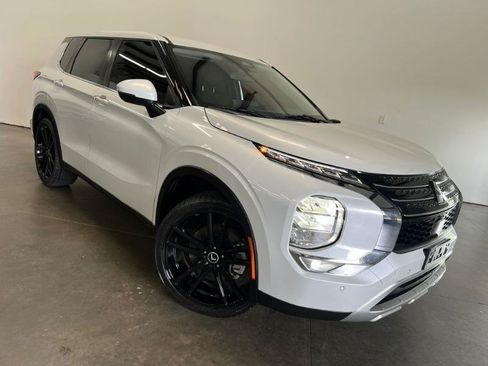 Used 2023 Mitsubishi Outlander SE FWD image 26