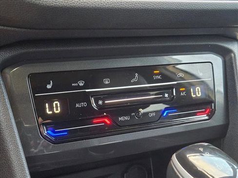 Used 2023 Volkswagen Tiguan SE R-Line image 14