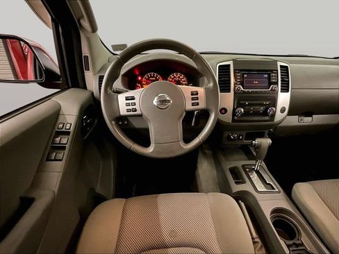 Used 2015 Nissan Frontier SV AWD/4WD image 5
