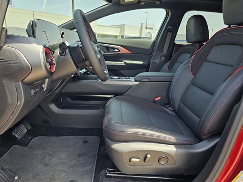 New 2025 Chevrolet Equinox EV RS image 13