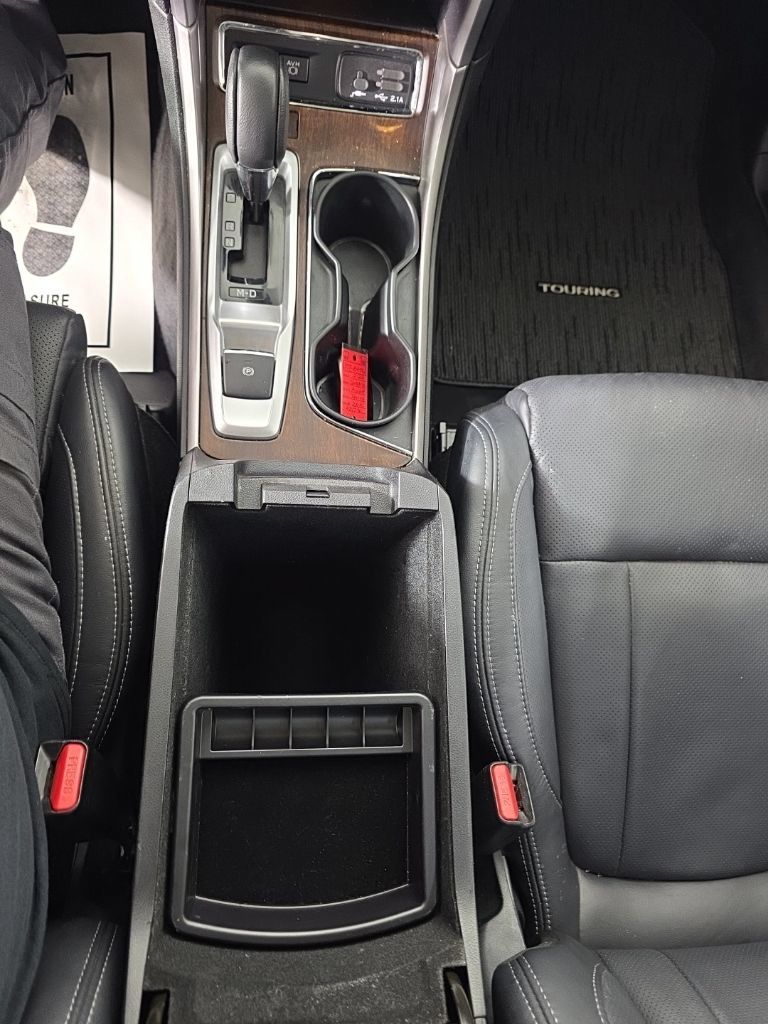 Used 2022 Subaru Ascent Touring w/ Popular Package #2A AWD/4WD image 25