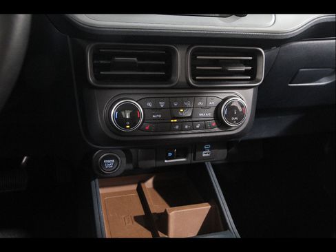 Used 2022 Ford Maverick Lariat w/ Lariat Luxury Package FWD image 15