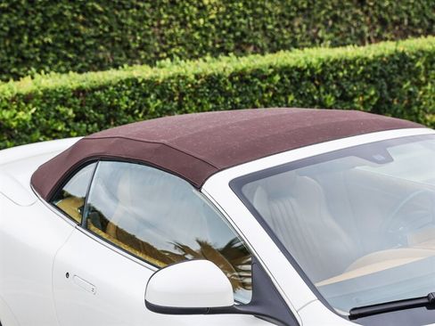 Used 2016 Aston Martin DB9 GT RWD image 25