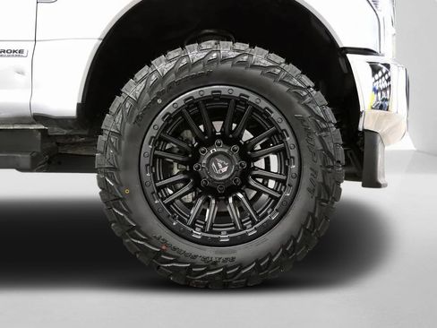 Used 2021 Ford F250 Lariat w/ Lariat Ultimate Package image 37