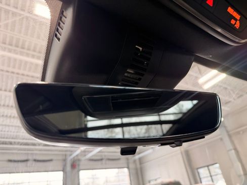 Used 2025 GMC Acadia Denali w/ Super Cruise Package image 42