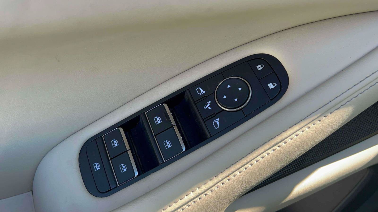 Used 2022 INFINITI QX60 Luxe w/ Cargo Package AWD/4WD image 21