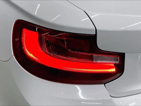 Used 2016 BMW 228i Convertible image 28