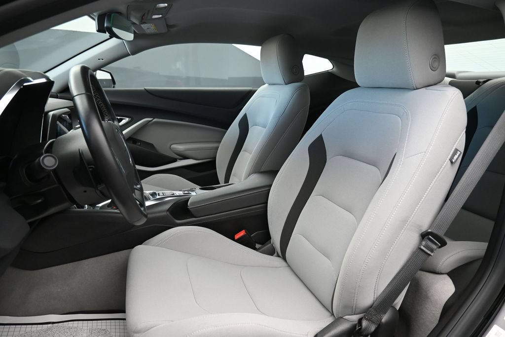Used 2023 Chevrolet Camaro LT w/ Technology Package RWD image 10
