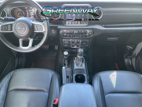 Used 2018 Jeep Wrangler Unlimited Sahara AWD/4WD image 15
