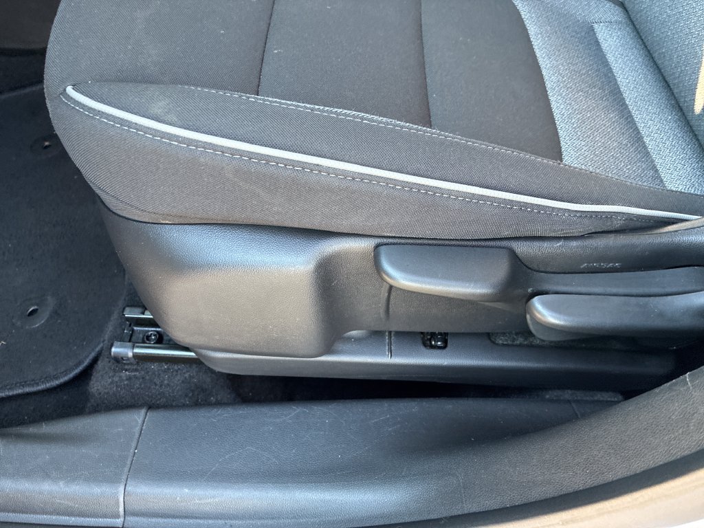 Used 2025 Chevrolet TrailBlazer LT FWD image 11
