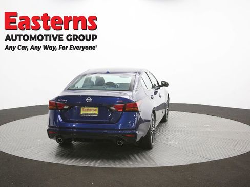 Used 2024 Nissan Altima 2.5 SR FWD image 37