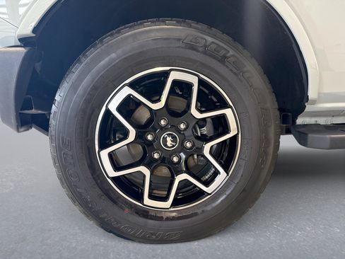 Used 2022 Ford Bronco Outer Banks AWD/4WD image 24