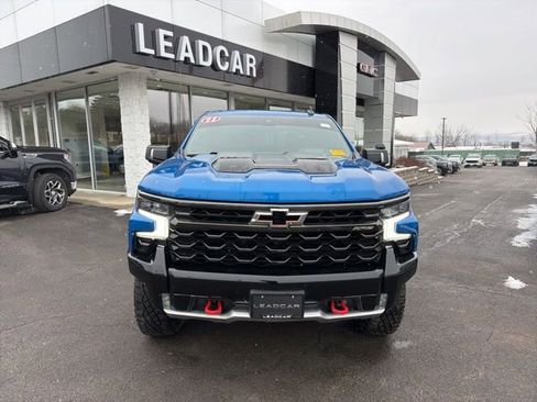 Used 2022 Chevrolet Silverado 1500 ZR2 w/ Technology Package image 8