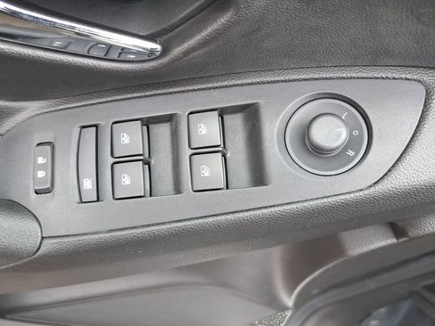 Used 2018 Chevrolet Trax LT w/ Redline Edition image 28