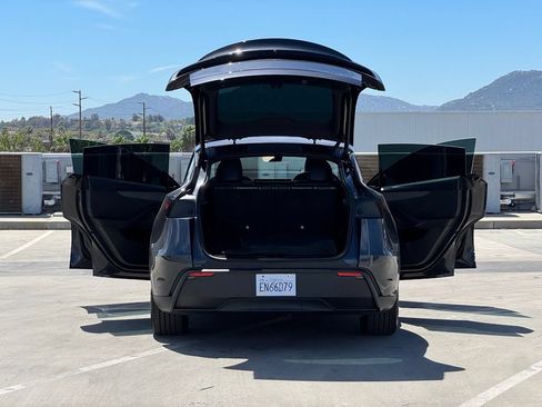 Used 2026 Tesla Model Y Long Range AWD/4WD image 40